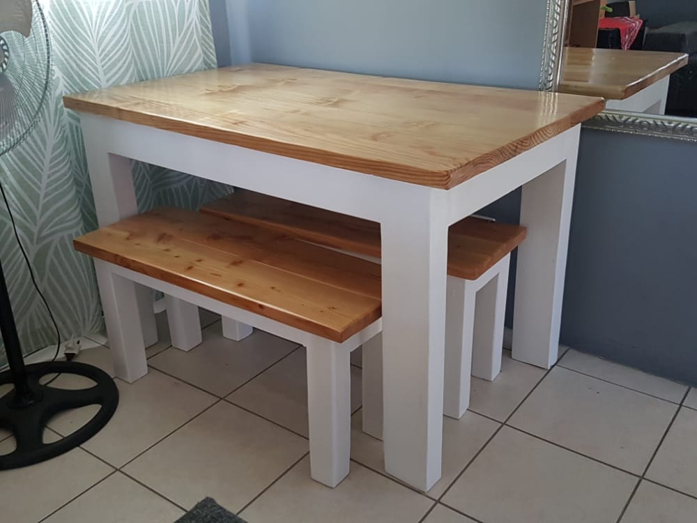 Table with benches online underneath